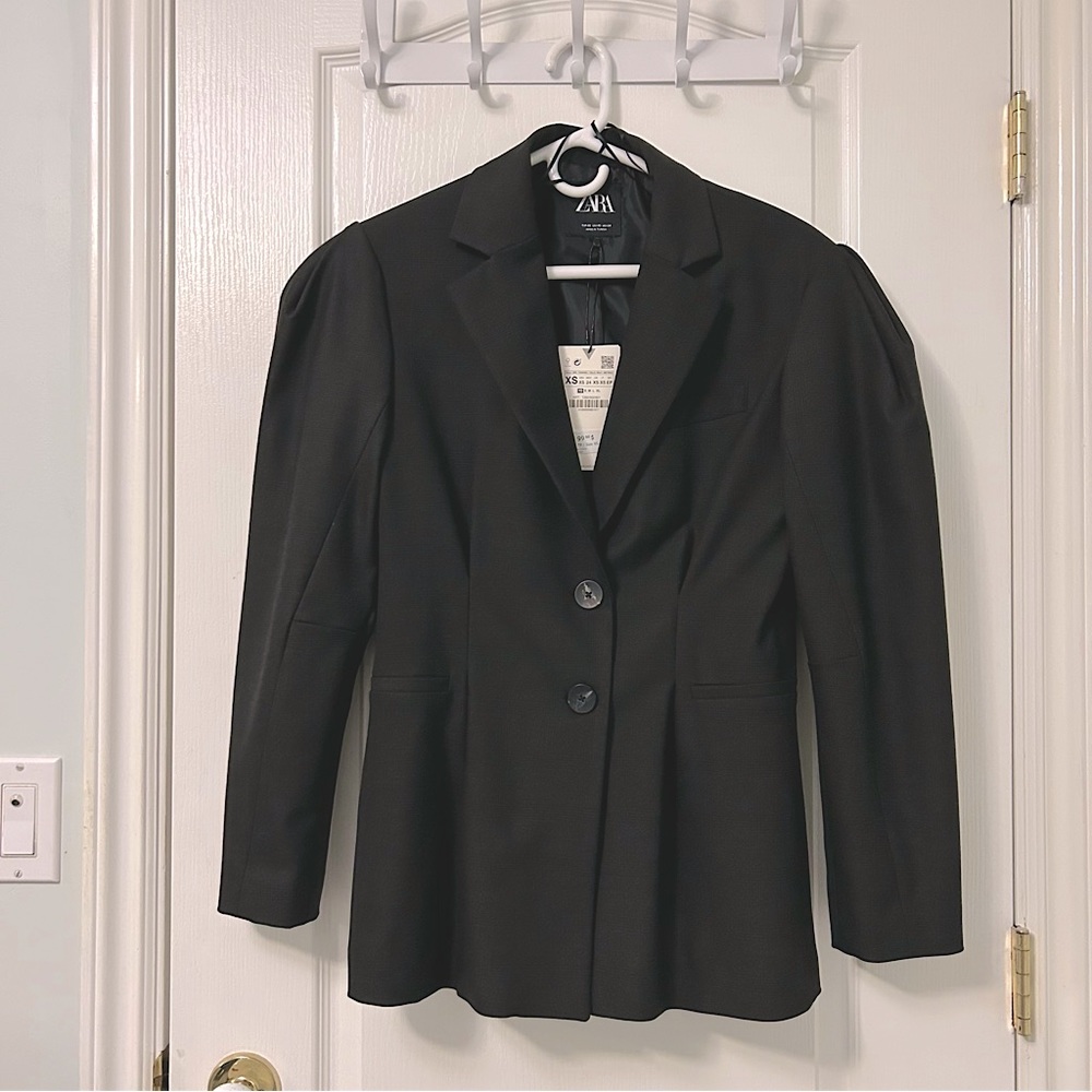 Zara VOLUMINOUS SLEEVE BLAZER